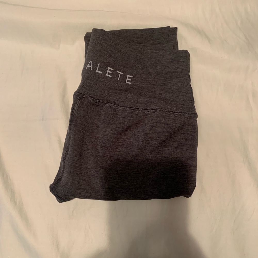 Alphalete charcoal leggings